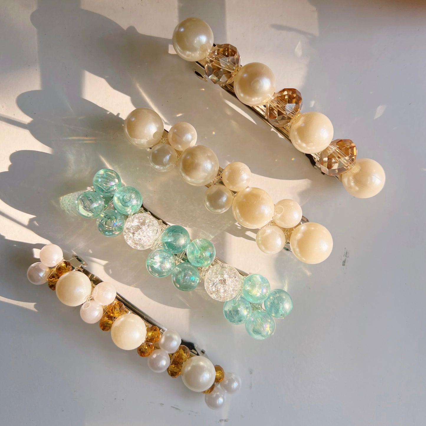 handmade-hair-clips-barrettes-cute-hair-accessories-pearl-hair-clips-pearl-barrettes-handmade-sincerely-herrera-women-owned-business-hispanic-owned-chicago-il-wholesale-aesthetic-hair-clips-daily-hair-inspo-updo-styles-half-up-half-down-hairstyles-daily-accessories-handmade-scrunchies-branding-logo-cute-rings-