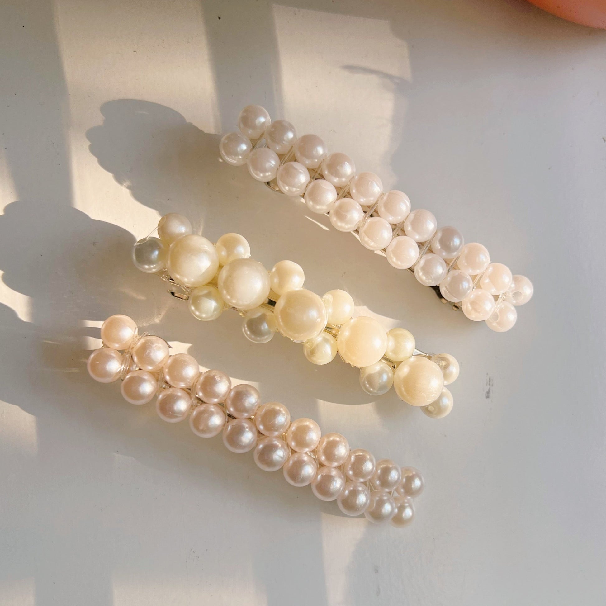 handmade-hair-clips-barrettes-cute-hair-accessories-pearl-hair-clips-pearl-barrettes-handmade-sincerely-herrera-women-owned-business-hispanic-owned-chicago-il-wholesale-aesthetic-hair-clips-daily-hair-inspo-updo-styles-half-up-half-down-hairstyles-daily-accessories-handmade-scrunchies-branding-logo-cute-rings-