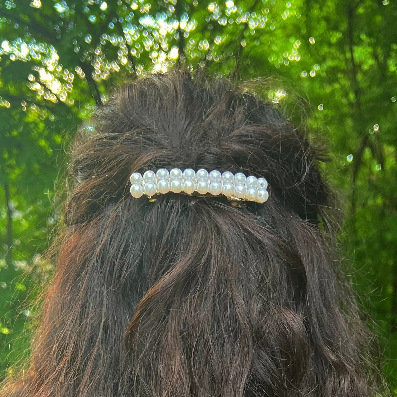 handmade-hair-clips-barrettes-cute-hair-accessories-pearl-hair-clips-pearl-barrettes-handmade-sincerely-herrera-women-owned-business-hispanic-owned-chicago-il-wholesale-aesthetic-hair-clips-daily-hair-inspo-updo-styles-half-up-half-down-hairstyles-daily-accessories